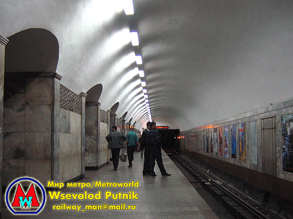 http://metroworld.ruz.net/others/images/baku/08_28may_02.jpg