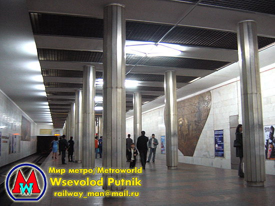 http://metroworld.ruz.net/others/images/baku/15_neftciler_02.jpg